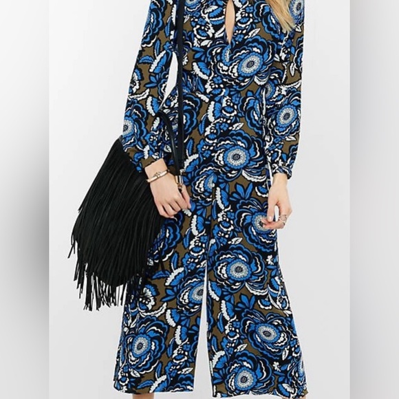 Express Womens Blue Pop Floral Culottes Jumpsuit Mid Calf Long Sleeve - Picture 1 of 16